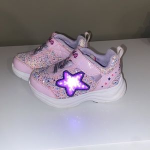 Light-up shoes 5T